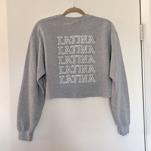Hija De Tu Madre Latina Cropped Sweatshirt - Picture 6 of 6